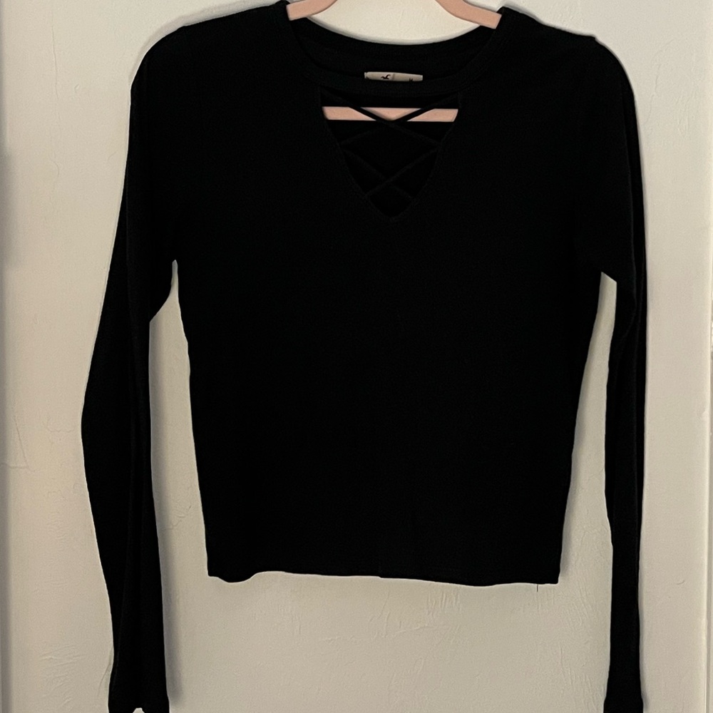 Hollister Long Sleeve Cropped Shirt